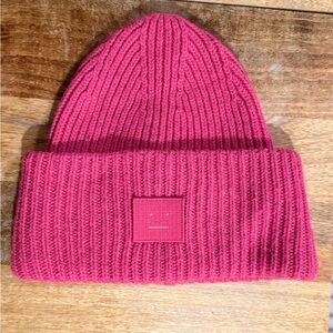 Acne Studios classic women’s logo beanie